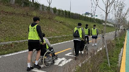 양천구시설관리공단, 양천 마라톤대회서 장애인과 5km 동행 완주!_2.jpg