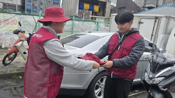 양천구시설관리공단, 노상주차장 근무자 하절기 근무복 조기 지급.jpg